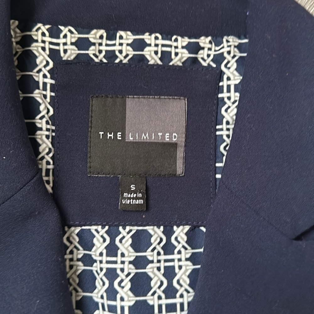 The Limited Double-Breasted Blazer Vest - Picture 2 of 10